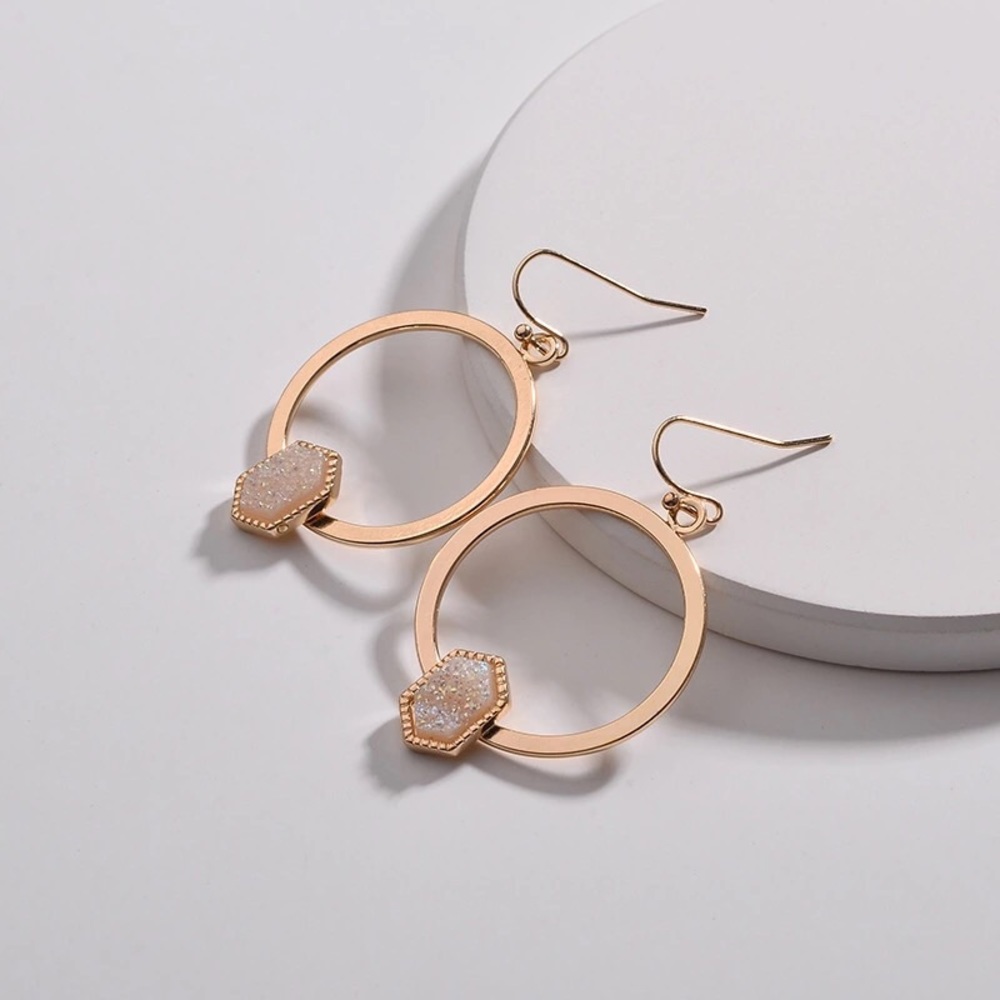 ⭐️Costumers FavNew Gold Geometric Circle❤️